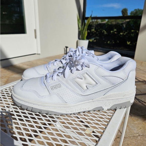 New Balance 550 White Sneakers - Picture 2 of 9